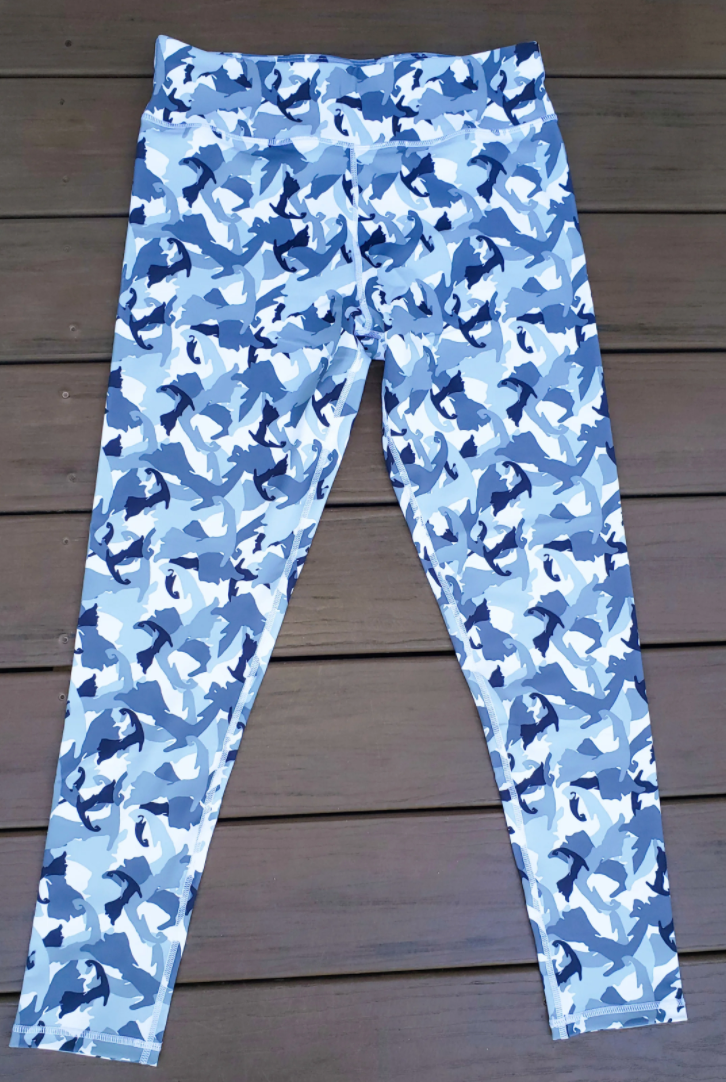 Cape Camo Snow Leggings Capri Length